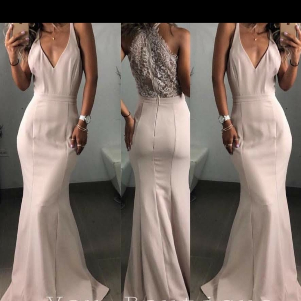 🆕💕Georgeous pale pink long dress from Boutique